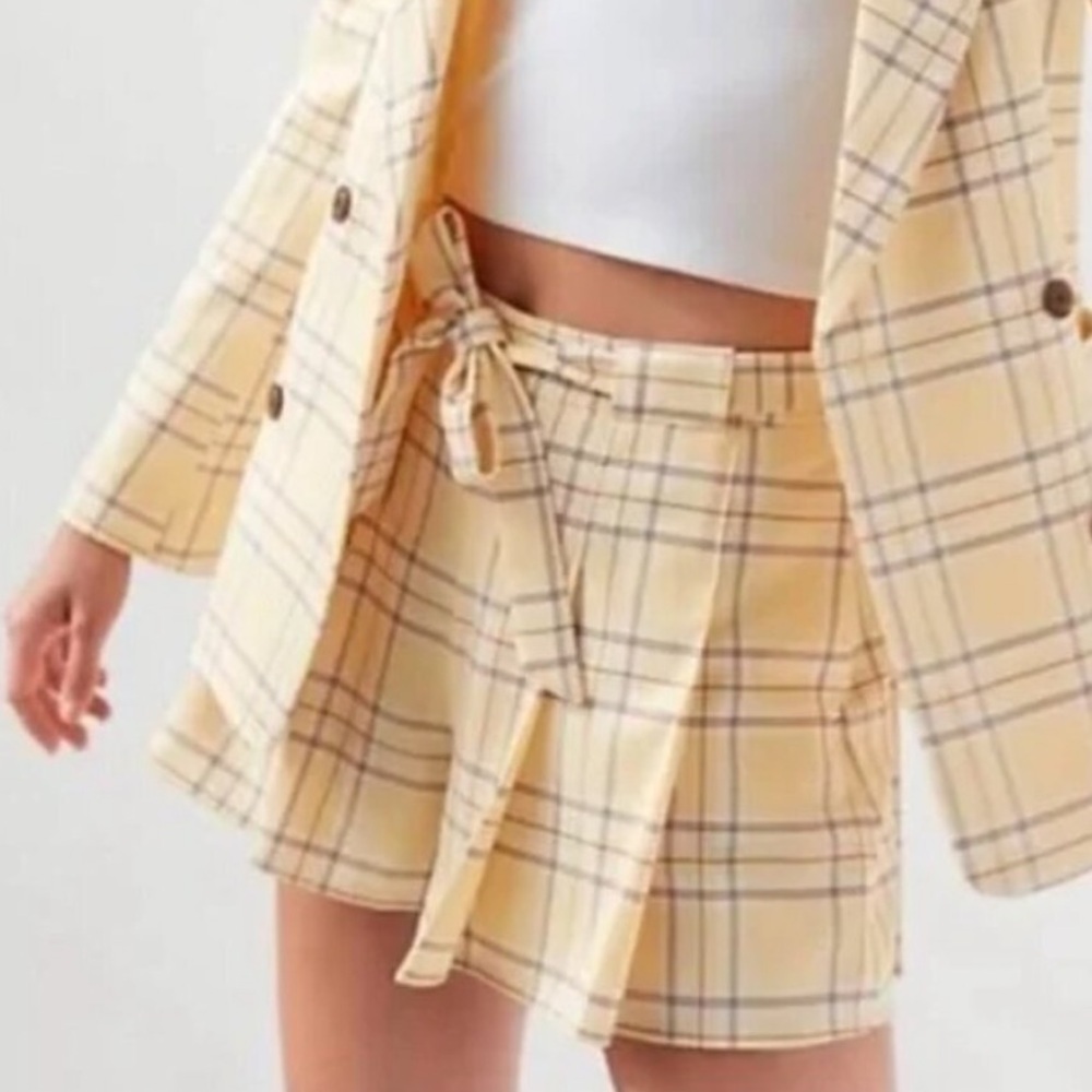 NEW Sunday Best Westley Plaid Preppy Pleated Shorts Yellow Belted Size 8 Medium